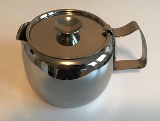 Heirloom teapot, bright, single handle